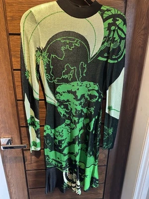 Karen Millen Knitted Dress Size S Unusual Pattern Excellent Condition New - Image 1 of 4