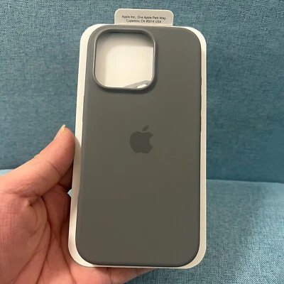 Nueva Funda Magnética Silicona Original para iPhone 16 Pro Max 16 Plus 16 Pro Foto 1 de 4