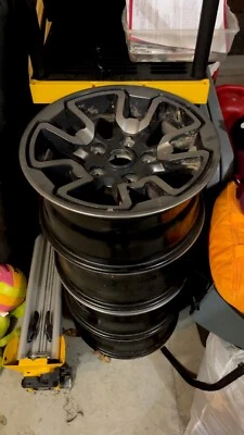 llantas 17 pulgadas Foto 1 de 2