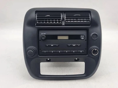 Receptor de rádio estéreo Ford Ranger AM FM 2004–2011 fabricante de equipamento original - Imagem 1 de 4