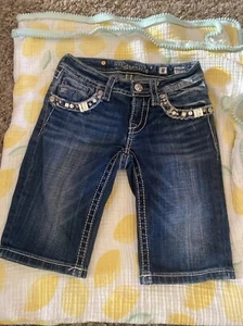Miss Me Girls Embellished Embroidery Denim Jeans Shorts Size 8 - Picture 1 of 2