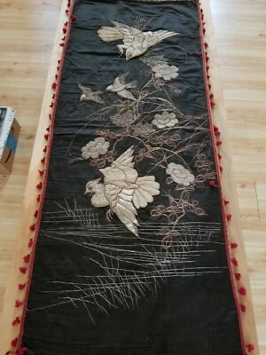 Panel de seda bordado chino antiguo grande. Hilo de plata/oro. Raro Foto 1 de 4