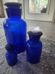 Set Of Three Antique Cobalt Blue Glass Apothecary Jars W Stopper - Picture 1 of 7