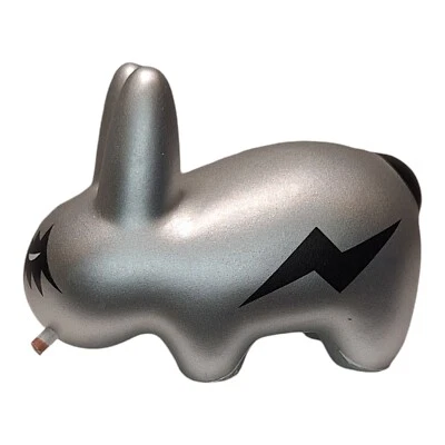 Estatuillas de conejo Kidrobot Frank Kozik Labbit Foto 1 de 4