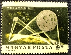 HUNGARY POSTAL --  SIXTEEN  SPACE RELATED STAMPS --- FREE UK POSTAGE - Picture 1 of 16