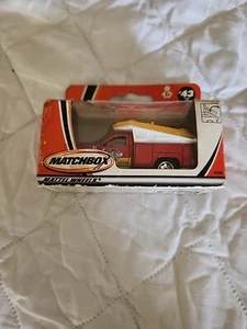 Matchbox 2001 #43 Ford F-Serie Feuerwehrauto Rescue hat einen Riss und Loch auf Topbox - Bild 1 von 7