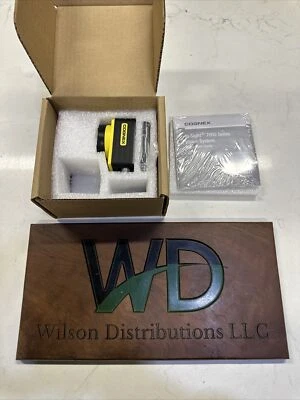 *NEW!* COGNEX IS7010-01 In-Sight Vision Scanner 825-0540-1R SER A821-0084-6R - Image 1 of 4