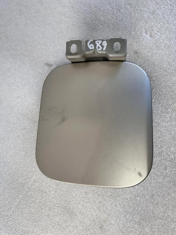 1997 1998 1999 2000 2001 2002 2003 2004 ACURA RL FUEL FILLER DOOR COVER GOLD NGM - Image 1 of 4