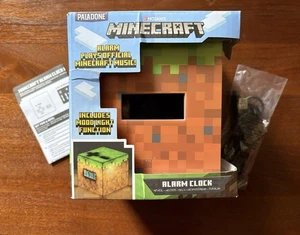 Minecraft Grass Block Alarm Clock - Picture 1 of 3