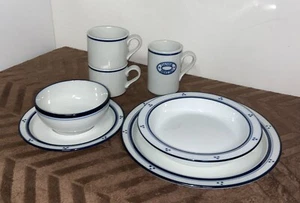 Dansk Bistro Fredriksborg Azul: Ensaladera de cena Sopa Tazón con platillo y 3 tazas de café - Imagen 1 de 11