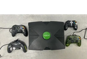 Microsoft Original XBOX Classic System (Console Only) + LOT OF 4 Controllers - Picture 1 of 3