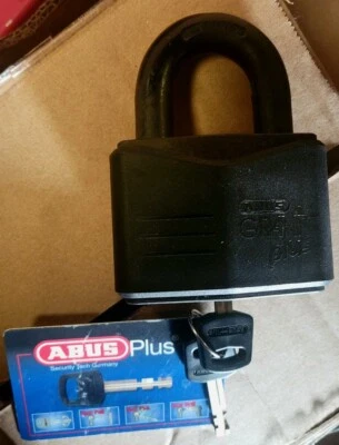 ABUS 37/70 Superior Security Padlock 13 mm Diameter Shackles With 2 Keys - Image 1 of 2