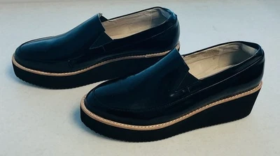 Mocasín Sol-Sana Tabbie plataforma cuña cuero negro tacón negro Foto 1 de 4