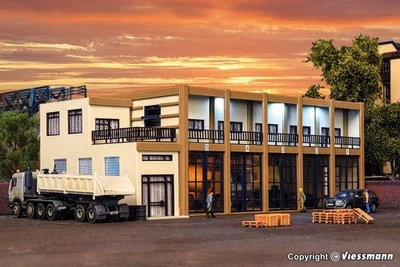 Vollmer H0 45607 - Fahrzeughalle mit Anbau Gebäude Bausatz Spur H0 (1:87)Neuware - Bild 1 von 4