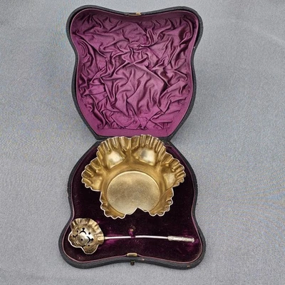 Antigua caja de platos y cucharas Thomas Wilkinson & Sons Birmingham plateados Foto 1 de 4