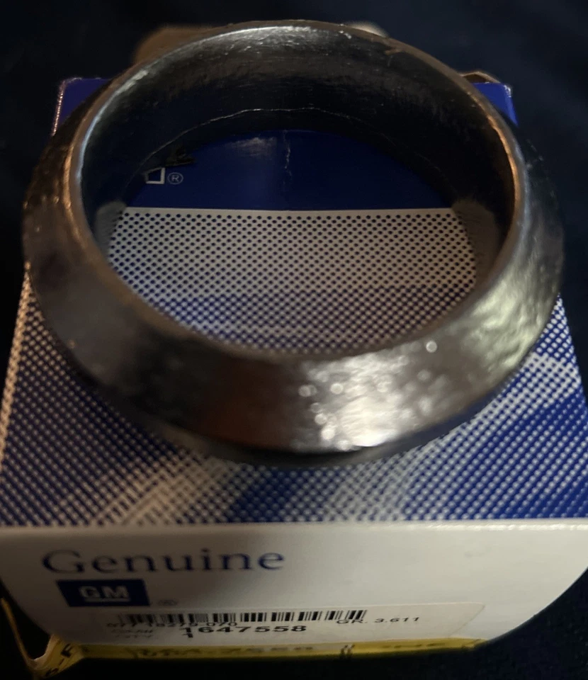 GENUINE GM 1647558 EXHAUST MANIFOLD REAR PIPE CROSSOVER  1993-2011 SEE FIT LIST - Image 1 of 3