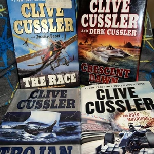 Lot Of Four Hardcover Clive Cussler Books - Bild 1 von 5