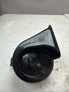 BMW 540i E39 1997-2003 Front Right Side High Note Horn Signal 703881157 OEM - Picture 1 of 6