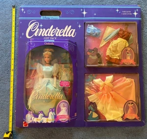 Seltenes 3-in-1 Disney's Cinderella Puppe & Zubehör Set Mattel New Old Stock 1991 - Bild 1 von 8
