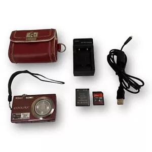 Nikon Coolpix S230 Digital Camera with Carrying Case & More - Picture 1 of 18