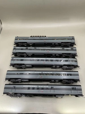 Katsomi HO Lote de 5 Entrenadores del Pacífico Sur Leer Descripción Foto 1 de 4