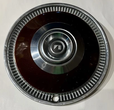 tapacubos para un AMC Hornet Matador Ambassador 1974-79; buen estado Foto 1 de 4