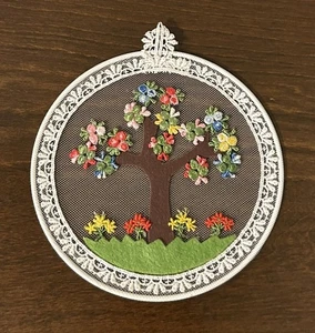 VTG White Lace Embroidered Tree & Felt 6” Round Netting Hoop Window Wall Hanging - Picture 1 of 3