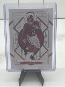 Panini National Treasures Collegiate Derrick Henry 2021/99 #7 Tennessee Titans - Imagen 1 de 2
