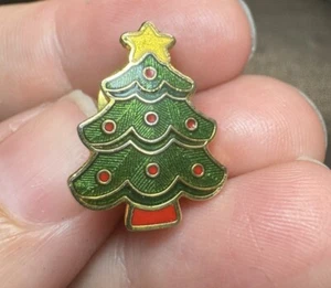 Vintage Enamel Christmas Tie Tack Tree Lapel Pin Signed Green Red Gold - Picture 1 of 3
