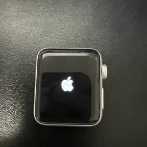 Apple Watch Series 3 GPS 38mm Aluminum Case Silver - Photo 1 sur 2