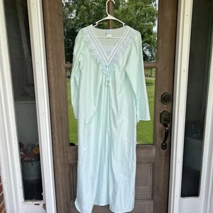 Gilligan O'Malley Vintage Women’s Long Nightgown Large Made In USA Mint Color - Picture 1 of 12
