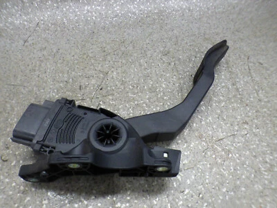 Pédale d'accélérateur 31329062 pédale 194Tkm Volvo XC60 2.4D AWD 13.1484.124 - Photo 1/3