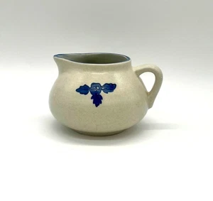 Vintage Pfaltzgraff Yorktowne Gray & Blue Floral Stoneware 16 oz.  Pitcher - Picture 1 of 7