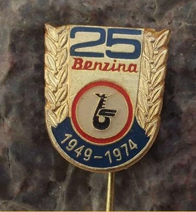 Insignia pasador de aceite Unipetrol Company 1974 combustible motor gasolina 25 aniversario - Imagen 1 de 2
