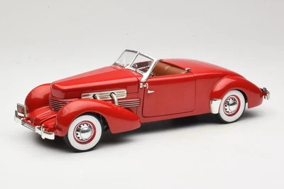 32158 Cord 812 Convertible Red American Muscle 1:18 - Image 1 of 4