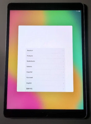 Apple iPad Pro 10,5" A1701 + Pencil + Keyboard - Bild 1 von 4