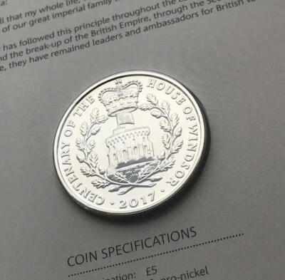 Simply Coins~ 2017 HOUSE OF WINDSOR 5 POUND BRILLIANT UNCIRCULATED BU BUNC - Image 1 of 3