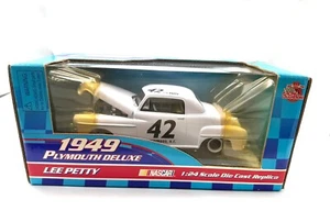 1999 Racing Champions 1:24 scale Lee Petty 1949 Plymouth Deluxe NIB Limited Ed - Picture 1 of 7