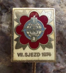 1974 URD Trade Union 7th General Assembly Conference Ustredni Rada Pin Badge - Picture 1 of 1