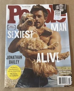 JONATHAN BAILEY PEOPLE SEXIEST MAN ALIVE PEOPLE MAGAZINE NOVEMBER 2025 1 of 2 - Imagen 1 de 4