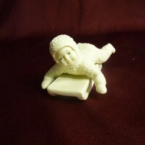 Snowbabies Dept 56 Vintage "Hold On Tight" Sledding figurine EUC - Picture 1 of 6