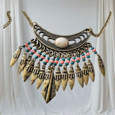 Collar Boho Western Latón Howlite Metal Plumas Azul Melocotón Pequeñas Cuentas Largas Foto 1 de 4