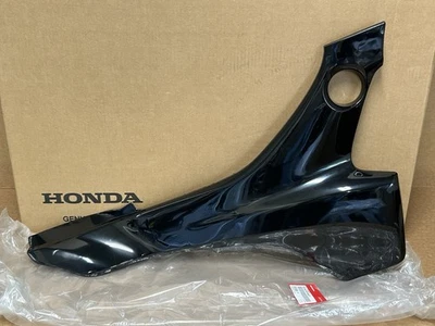 07-13 Honda RANCHER 420 SIDE COVER PANEL RIGHT BLACK FOURTRAX OEM 🔥FASTSHIP🔥 - Image 1 of 2