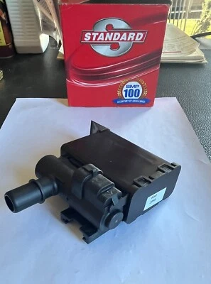 Standard CVS4 Canister Vent Solenoid Buick 3800 Cadillac 4.6  Pontiac 214-2216 Foto 1 de 4