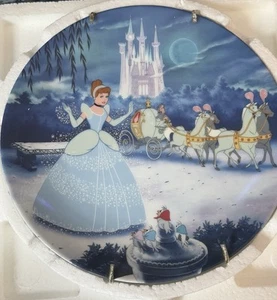 1992 Bradford Exchange Disney Treasured Moments Cinderella Castle Plate #1 COA - Picture 1 of 9