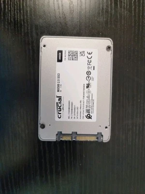 Crucial MX500 4TB Internal 3D NAND SATA 2.5'' (CT4000MX500SSD1) SSD - Image 1 of 4