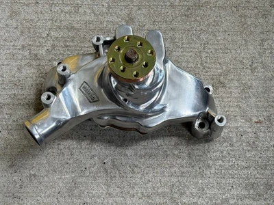 Bomba de agua Weiand 9242 Chevy BBC aluminio pulido de alto volumen Foto 1 de 4