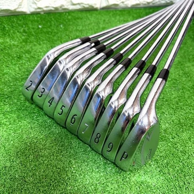 Titleist ZB Forged Iron Set 2-PW 9pcs Dynamic Gold S200 Stiff RH Japan Golf Club - Image 1 of 4