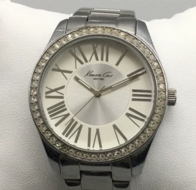 Reloj Kenneth Cole Mujer Tono Plateado Bisel Pavimentado Bling Batería Nueva 7.5" Foto 1 de 4