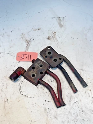 1956 Farmall 400 Diesel Tractor Rear Hydraulic Line End Blocks Plates - Image 1 of 4